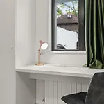 Two Bdr In Old Town بوخارست