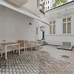 Two Bdr In Old Town Apartmán Bukurešť