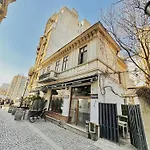 Two Bdr In Old Town شقة