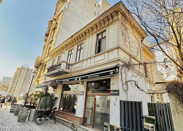 Two Bdr In Old Town Apartment